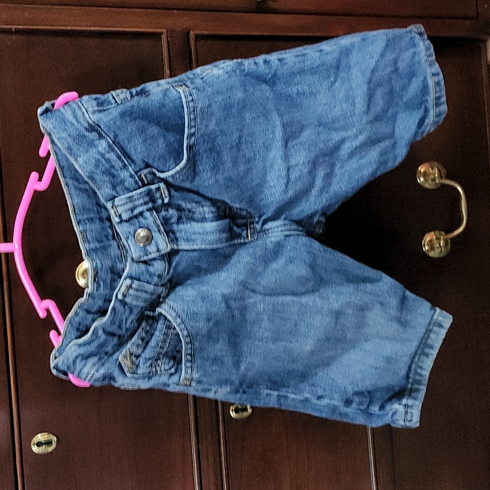 Boys blue jean shorts with elastics in the waist. Really good condition.